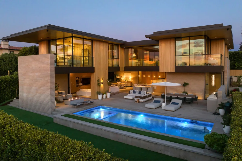 Self-Powered California Dream Home