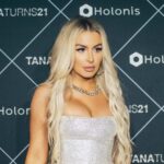 Tana Mongeau (1)