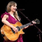 Taylor Swift Performance of ‘Dear John’