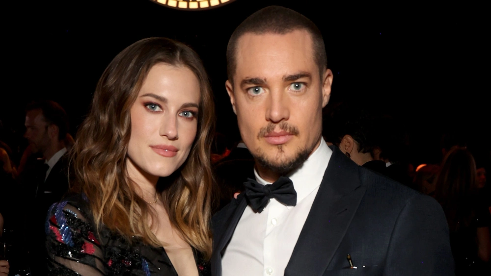 Allison williams and Alexander dreymon